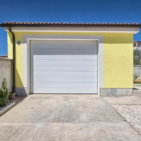 Villa House Valnessa In Medulin, Istria By Istrabook *