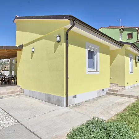 House Valnessa In Medulin, Istria By Istrabook Villa *